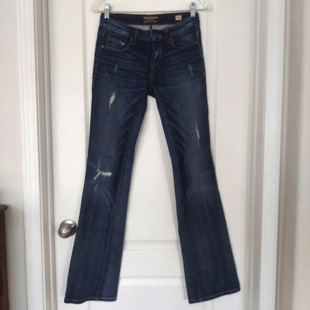 Cult Of Individuality Vixen Curvy‎ Distressed Jeans Size 25
